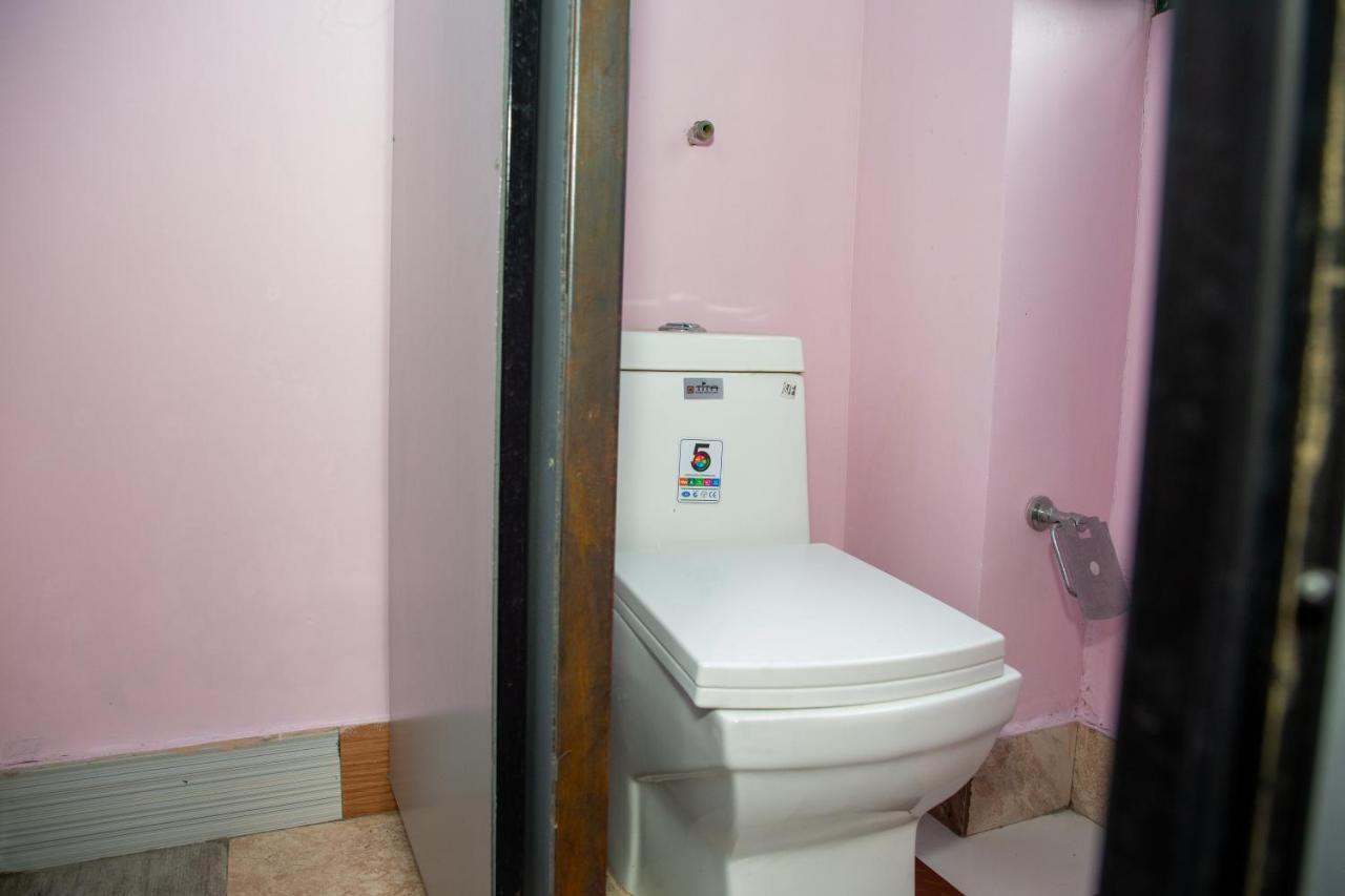 Trekkers Hostel カトマンズ エクステリア 写真