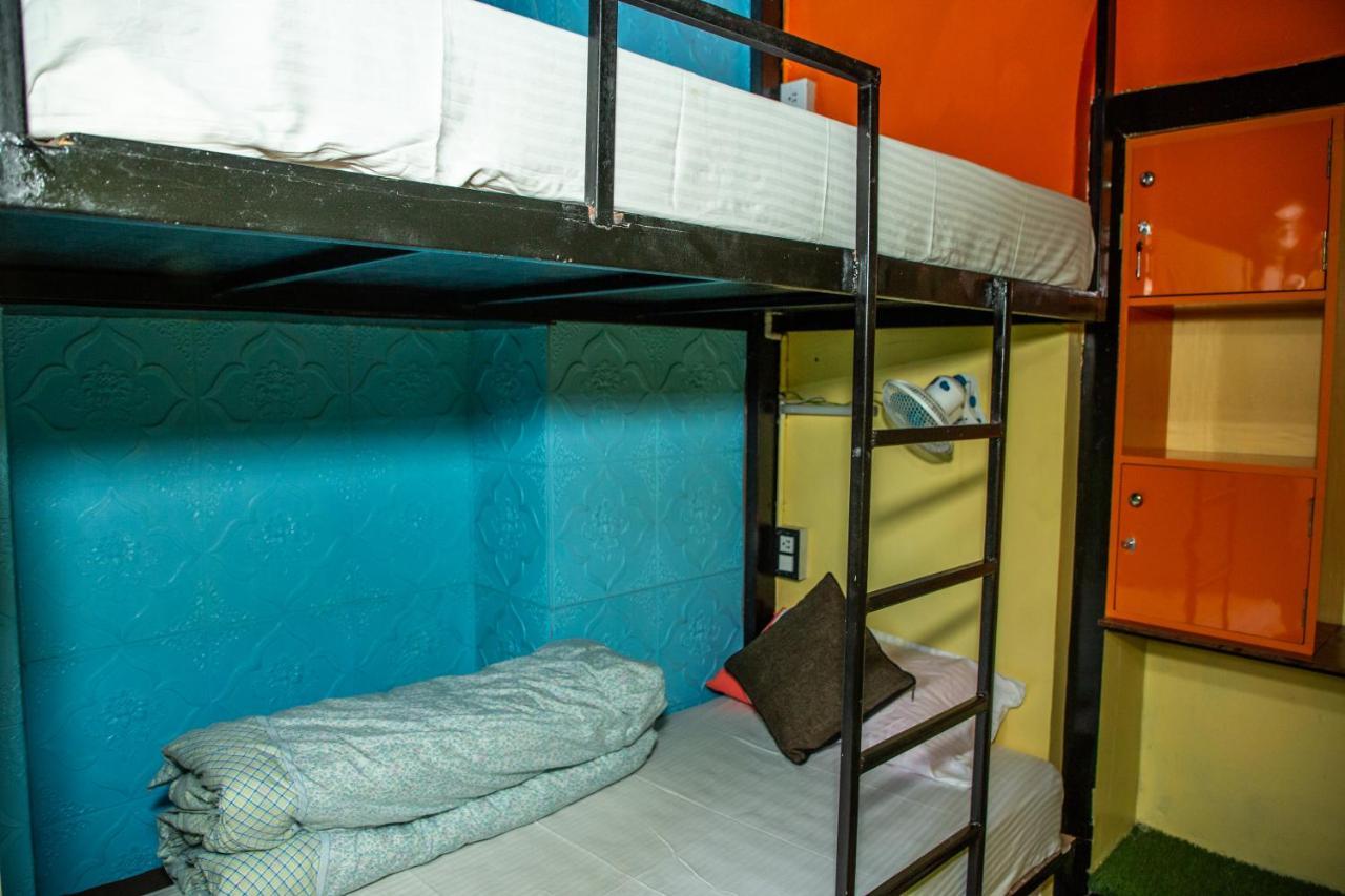 Trekkers Hostel カトマンズ エクステリア 写真